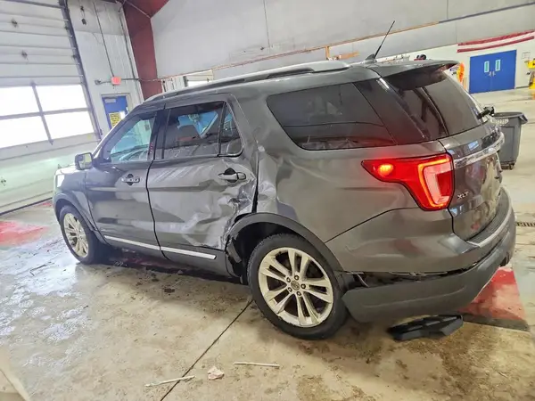 1FM5K8D85JGB98285 2018 FORD EXPLORER - Image 2