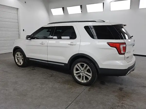 1FM5K8D86GGA42815 2016 FORD EXPLORER - Image 2