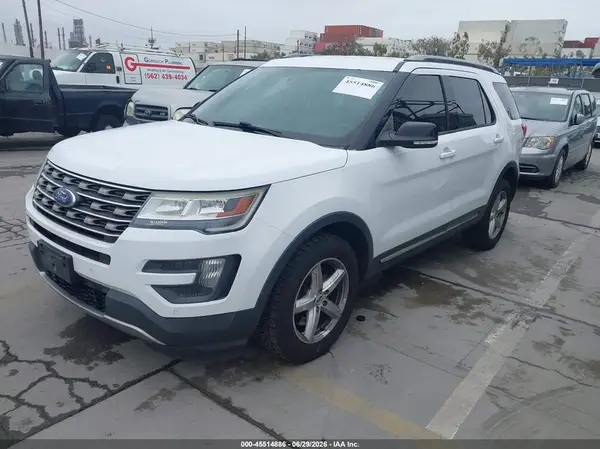 1FM5K8D86GGA77516 2016 FORD EXPLORER - Image 2