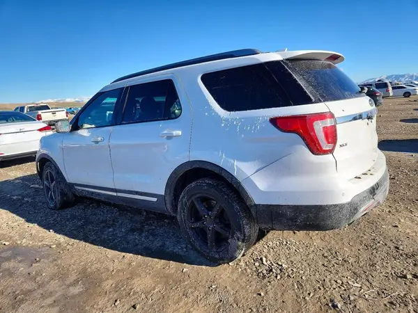 1FM5K8D86GGA97815 2016 FORD EXPLORER - Image 2