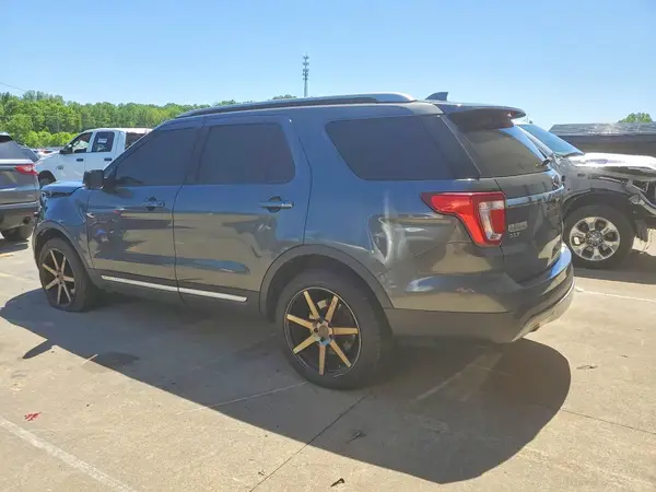 1FM5K8D86GGB60704 2016 FORD EXPLORER - Image 2