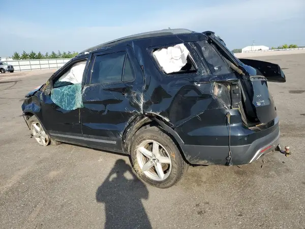 1FM5K8D86GGC50967 2016 FORD EXPLORER - Image 2
