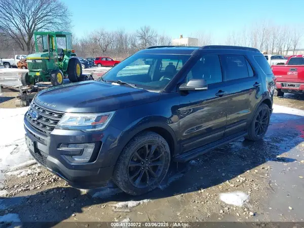 1FM5K8D86HGA02185 2017 FORD EXPLORER - Image 2