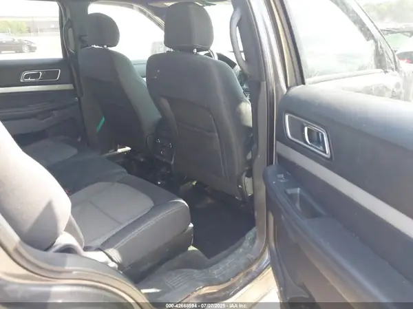 1FM5K8D86HGA21142 2017 FORD EXPLORER - Image 8