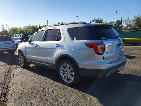 1FM5K8D86HGA22694 2017 FORD EXPLORER - Image 2