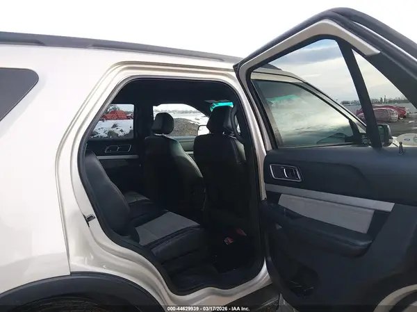 1FM5K8D86HGA38636 2017 FORD EXPLORER - Image 8