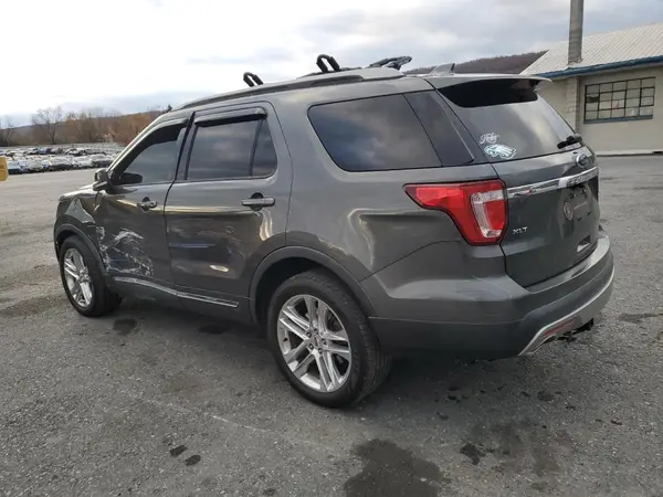 1FM5K8D86HGA45540 2017 FORD EXPLORER - Image 2