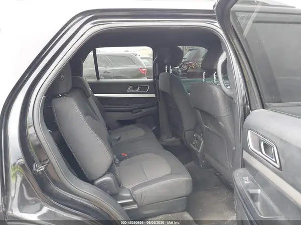 1FM5K8D86HGA52147 2017 FORD EXPLORER - Image 8