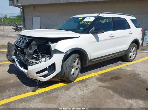 1FM5K8D86HGA58238 2017 FORD EXPLORER - Image 2