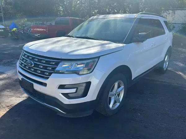 1FM5K8D86HGA83706 2017 FORD EXPLORER - Image 2
