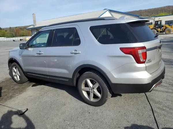 1FM5K8D86HGA98223 2017 FORD EXPLORER - Image 2