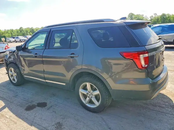 1FM5K8D86HGB05008 2017 FORD EXPLORER - Image 2