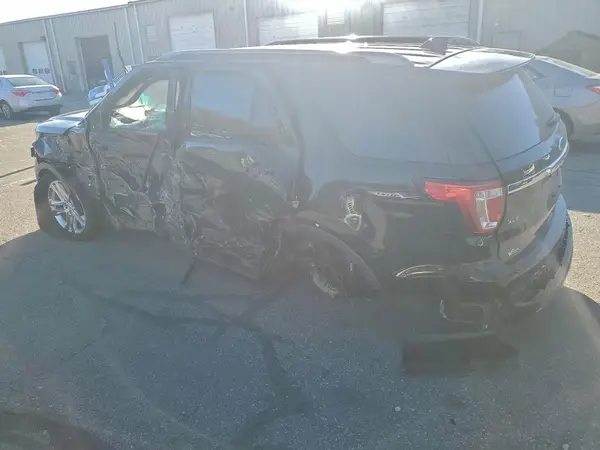 1FM5K8D86HGB48716 2017 FORD EXPLORER - Image 2