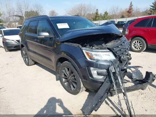 1FM5K8D86HGB51163 2017 FORD EXPLORER - Image 1