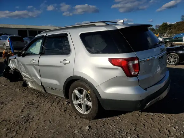 1FM5K8D86HGB69632 2017 FORD EXPLORER - Image 2