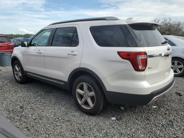 1FM5K8D86HGB70344 2017 FORD EXPLORER - Image 2