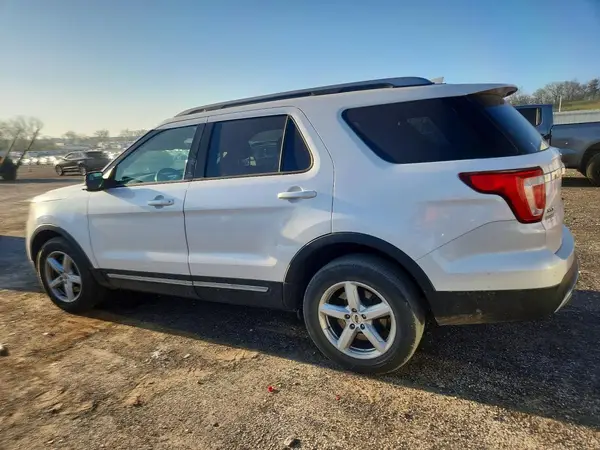 1FM5K8D86HGC03763 2017 FORD EXPLORER - Image 2
