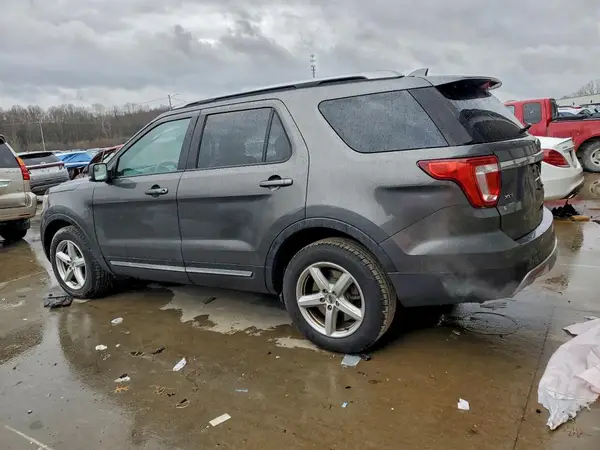 1FM5K8D86HGC04217 2017 FORD EXPLORER - Image 2