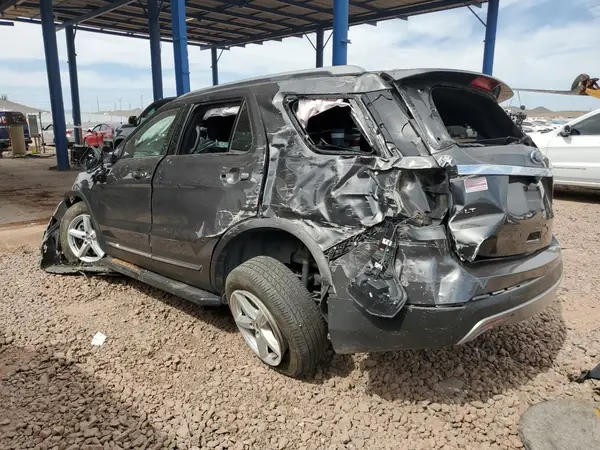 1FM5K8D86HGC32244 2017 FORD EXPLORER - Image 2