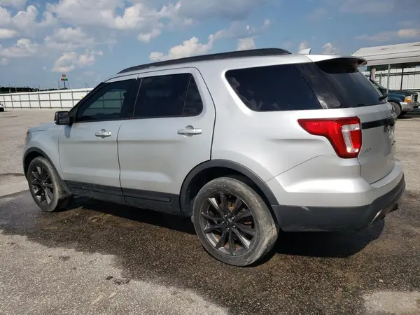 1FM5K8D86HGC44037 2017 FORD EXPLORER - Image 2
