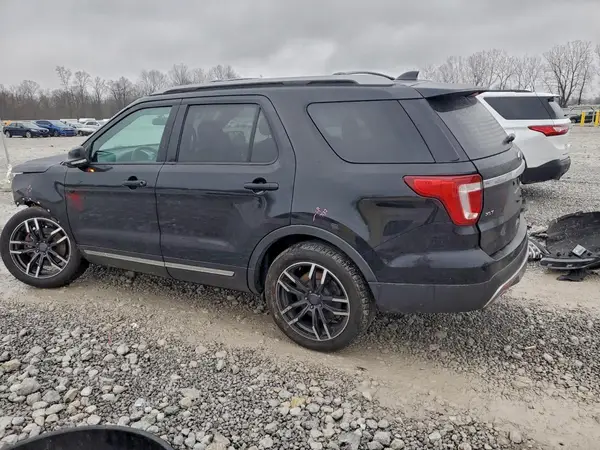 1FM5K8D86HGC63929 2017 FORD EXPLORER - Image 2
