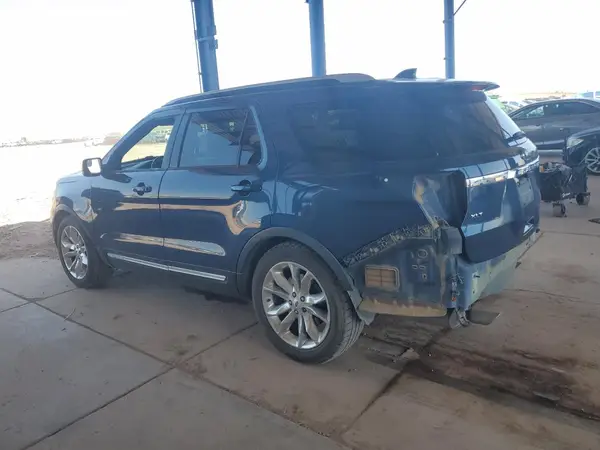 1FM5K8D86HGD43604 2017 FORD EXPLORER - Image 2