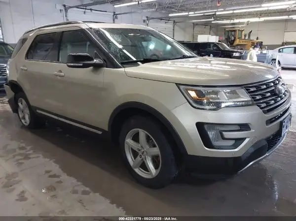 1FM5K8D86HGD47605 2017 FORD EXPLORER - Image 1