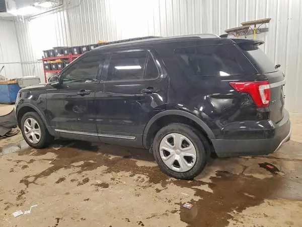 1FM5K8D86HGD65523 2017 FORD EXPLORER - Image 2