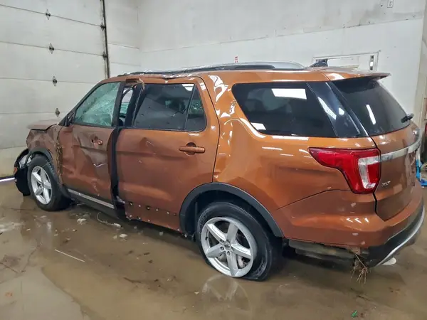 1FM5K8D86HGD76456 2017 FORD EXPLORER - Image 2
