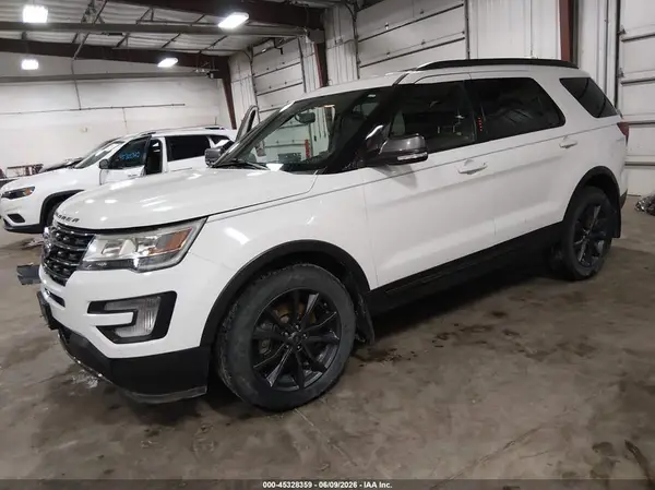 1FM5K8D86HGD81625 2017 FORD EXPLORER - Image 2