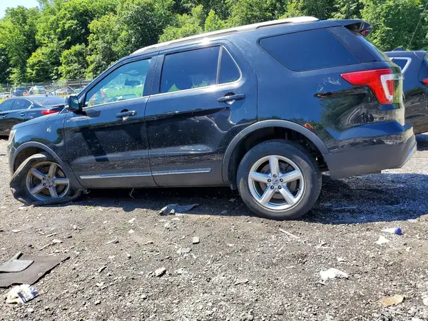 1FM5K8D86HGD81866 2017 FORD EXPLORER - Image 2