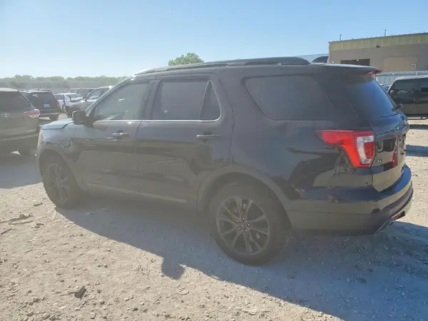 1FM5K8D86HGD98053 2017 FORD EXPLORER - Image 2