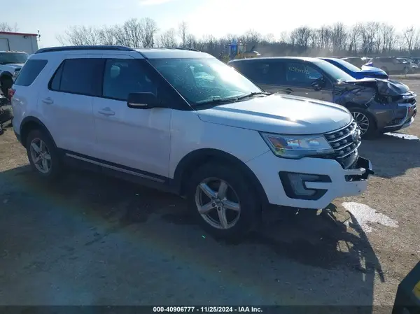 1FM5K8D86HGE17944 2017 FORD EXPLORER - Image 1