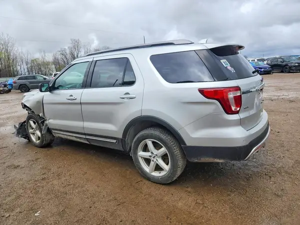 1FM5K8D86HGE22061 2017 FORD EXPLORER - Image 2