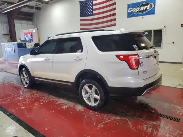 1FM5K8D86HGE27969 2017 FORD EXPLORER - Image 2