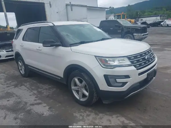1FM5K8D86HGE35182 2017 FORD EXPLORER - Image 1