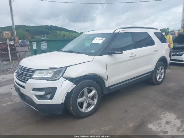 1FM5K8D86HGE35182 2017 FORD EXPLORER - Image 2