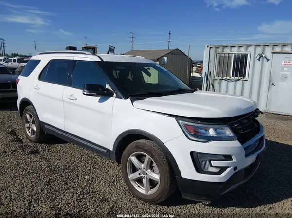 1FM5K8D86HGE39555 2017 FORD EXPLORER - Image 1