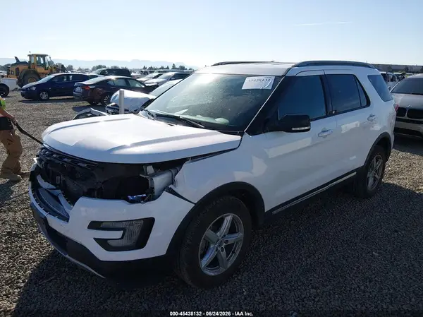 1FM5K8D86HGE39555 2017 FORD EXPLORER - Image 2