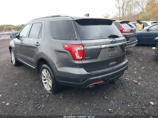 1FM5K8D86JGA02807 2018 FORD EXPLORER - Image 2