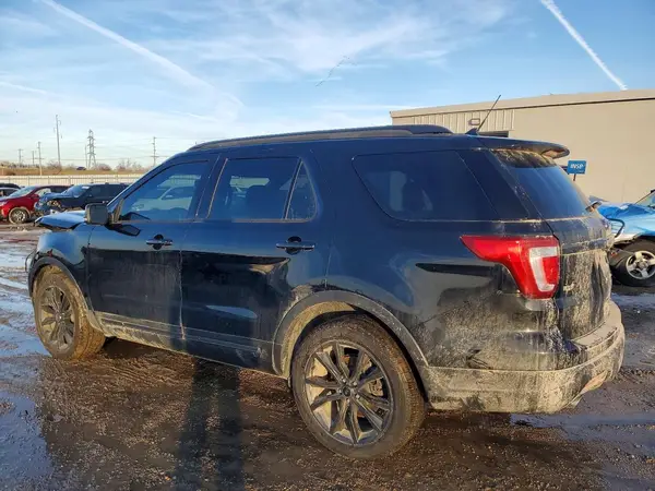 1FM5K8D86JGA13984 2018 FORD EXPLORER - Image 2