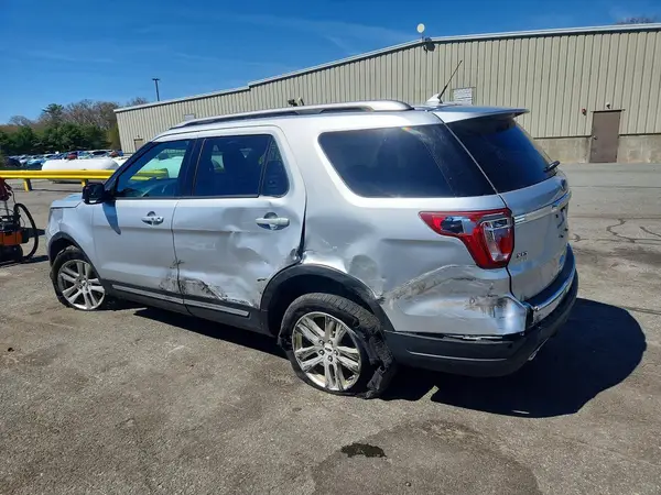 1FM5K8D86JGA27867 2018 FORD EXPLORER - Image 2