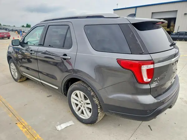 1FM5K8D86JGA65695 2018 FORD EXPLORER - Image 2