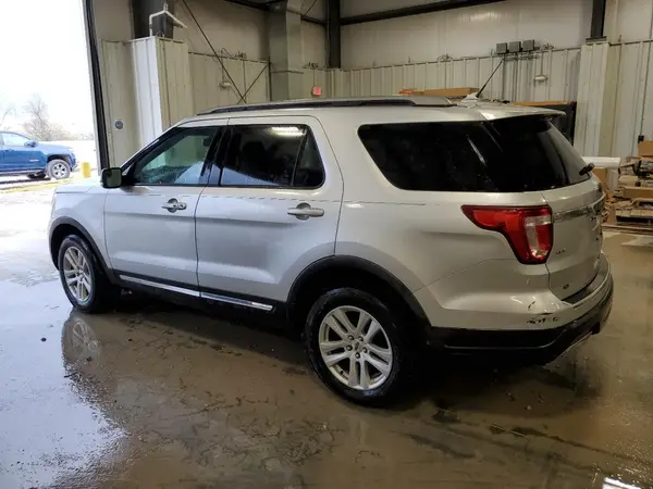 1FM5K8D86JGA79922 2018 FORD EXPLORER - Image 2