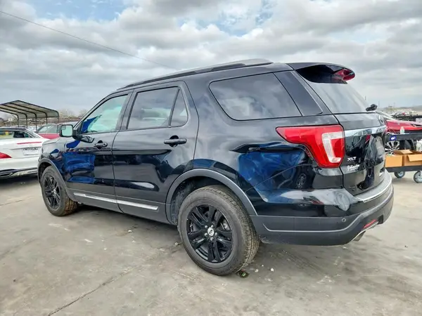 1FM5K8D86JGB16371 2018 FORD EXPLORER - Image 2