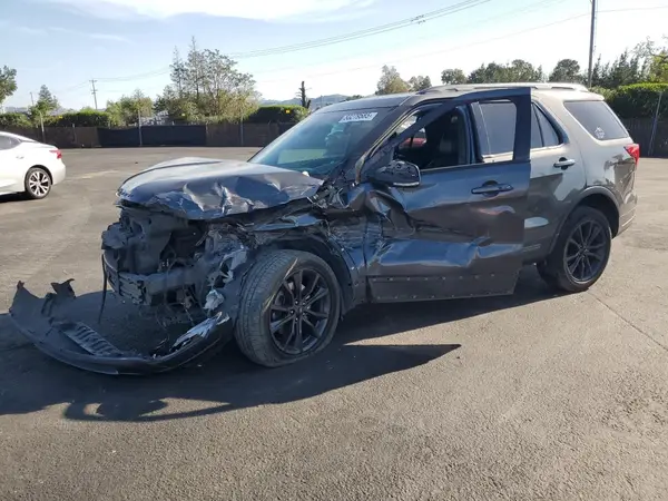 1FM5K8D86JGB80099 2018 FORD EXPLORER - Image 1