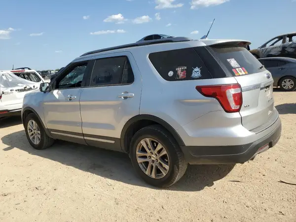 1FM5K8D86JGC16017 2018 FORD EXPLORER - Image 2
