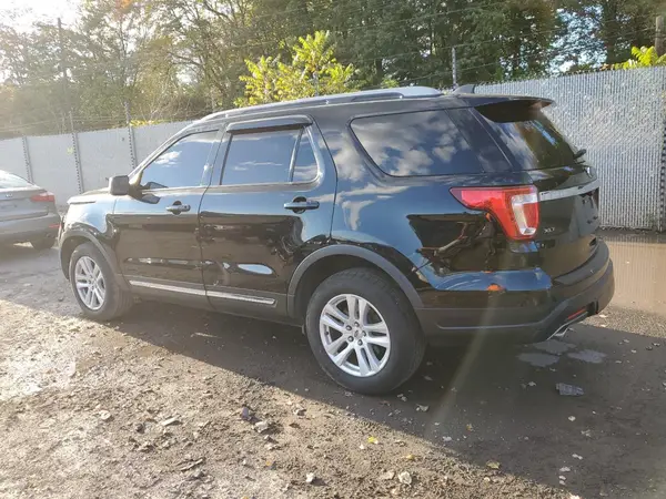 1FM5K8D86JGC42357 2018 FORD EXPLORER - Image 2