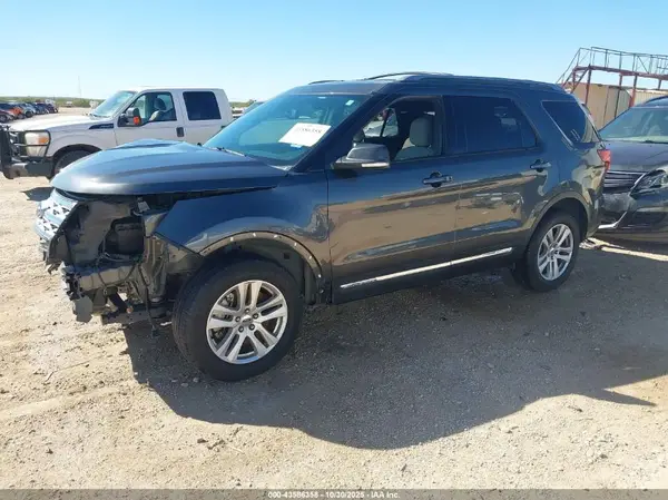 1FM5K8D86KGA90825 2019 FORD EXPLORER - Image 2
