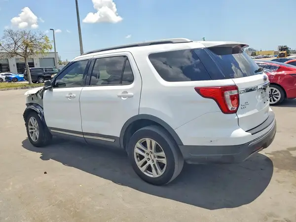 1FM5K8D86KGB26058 2019 FORD EXPLORER - Image 2